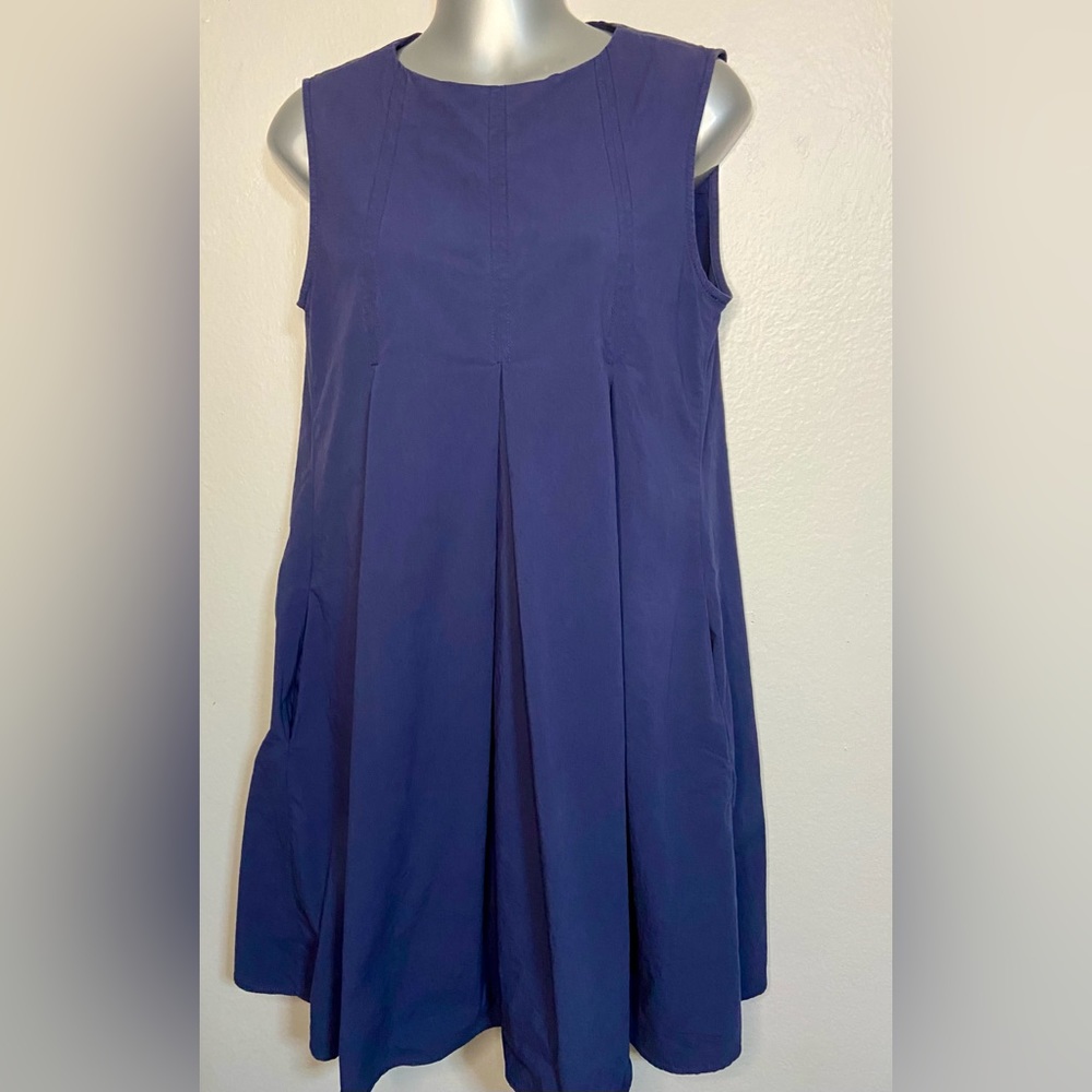 Marella sleeveless pleated dress. Navy. Size 8